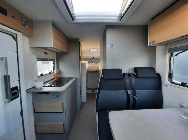 Fahrzeugbild LMC Tracer V 670 Verfüg./Sparen Sie 10.691,- € #5