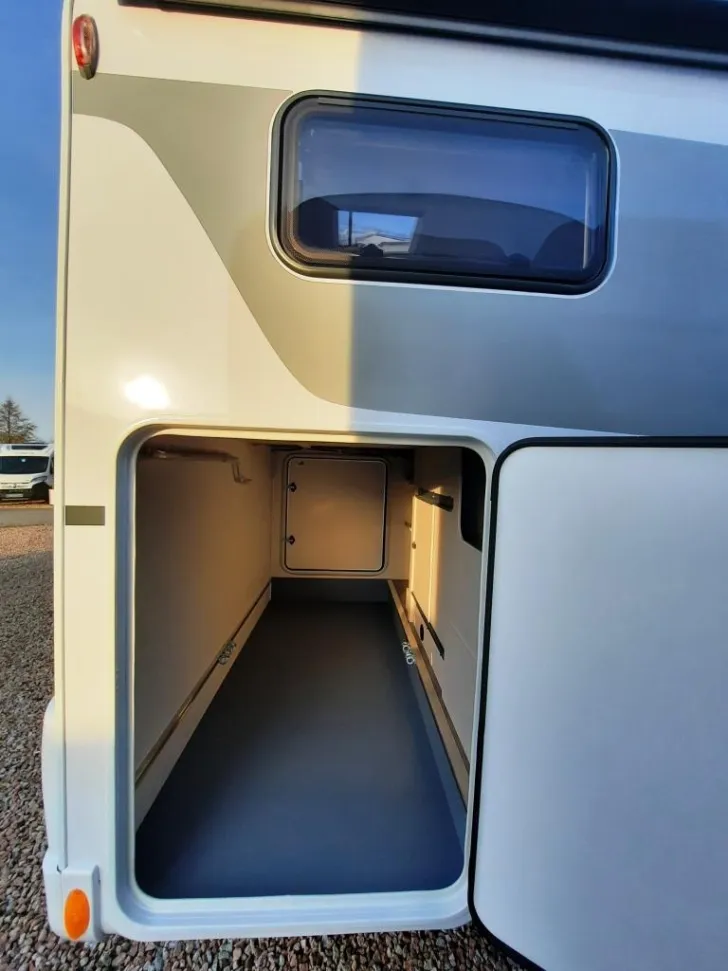 Fahrzeugbild LMC Tracer V 670 Verfüg./Sparen Sie 10.691,- € #18