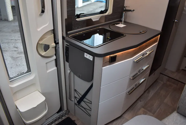 Fahrzeugbild Hymer Exsis-t 580 Pure Sat, TV, Markise, Längsbetten #10