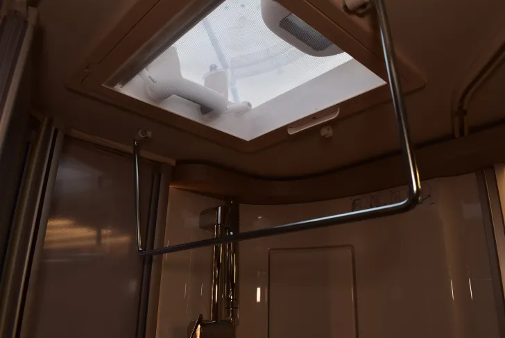 Fahrzeugbild Hymer Exsis-t 580 Pure Sat, TV, Markise, Längsbetten #20