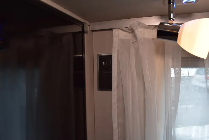 Fahrzeugbild Hymer Exsis-t 580 Pure Sat, TV, Markise, Längsbetten #33