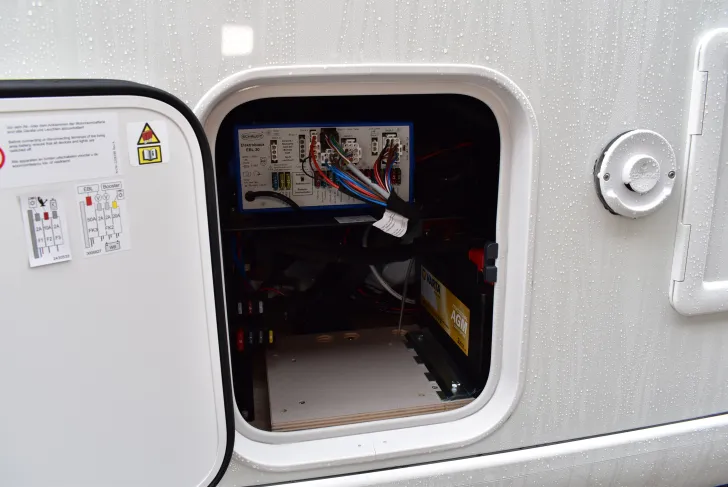 Fahrzeugbild Hymer Exsis-t 580 Pure Sat, TV, Markise, Längsbetten #42