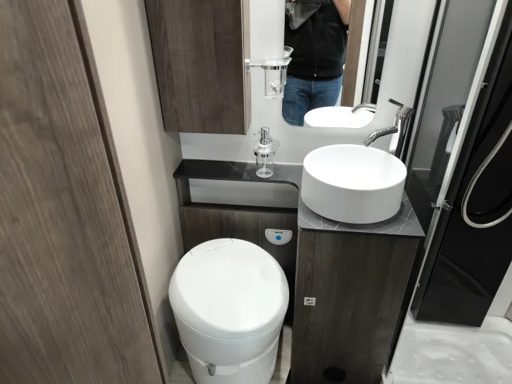 Fahrzeugbild Benimar Sport S344 UP SOLAR TV MARKISE #17