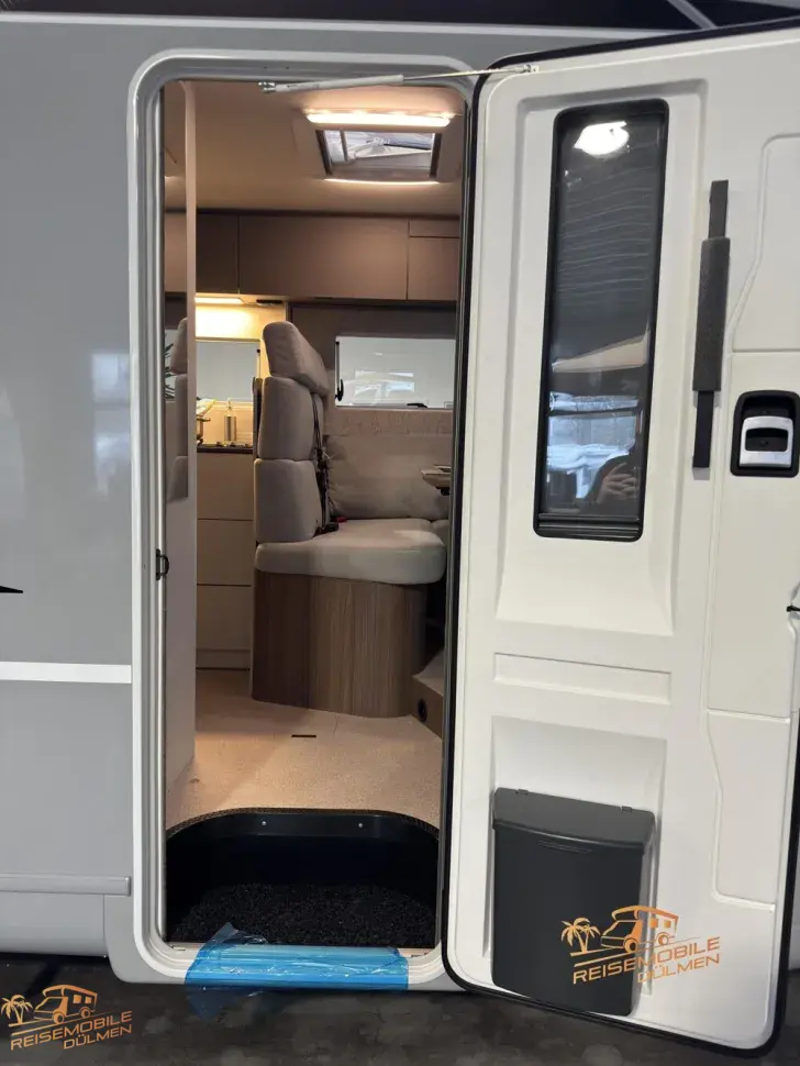 Fahrzeugbild LMC Cruiser 750 EL #10