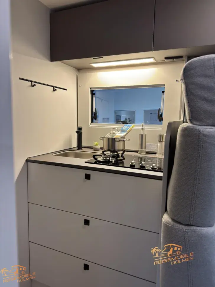 Fahrzeugbild LMC Cruiser 750 EL #16