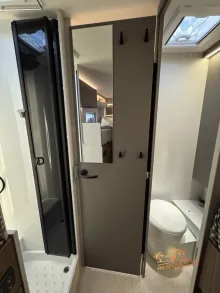 Fahrzeugbild LMC Cruiser 750 EL #24