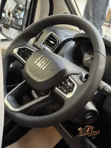 Fahrzeugbild LMC Cruiser 750 EL #26