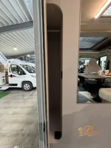 Fahrzeugbild LMC Cruiser 750 EL #27