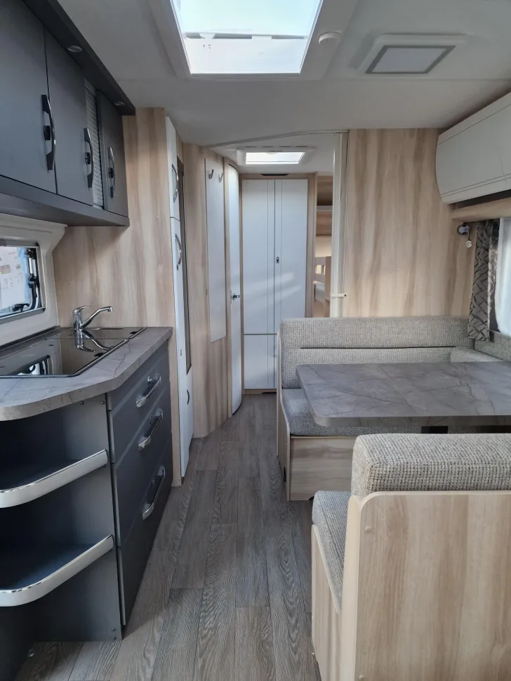 Fahrzeugbild Hobby De Luxe 545 KMF - stark reduziert/Vorzelt #5