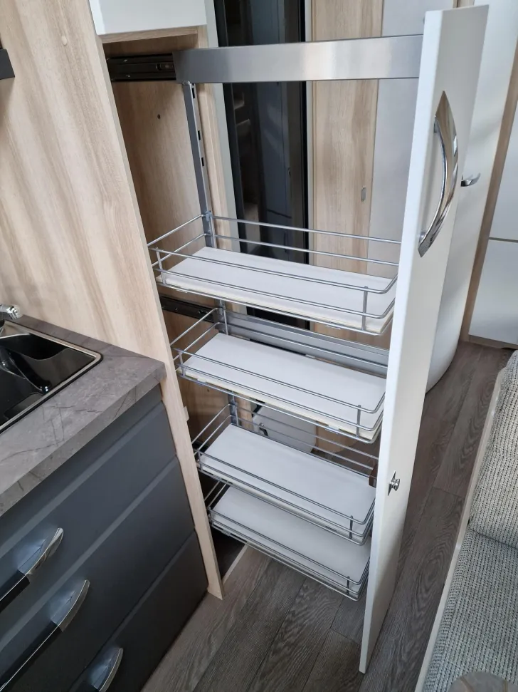 Fahrzeugbild Hobby De Luxe 545 KMF - stark reduziert/Vorzelt #10