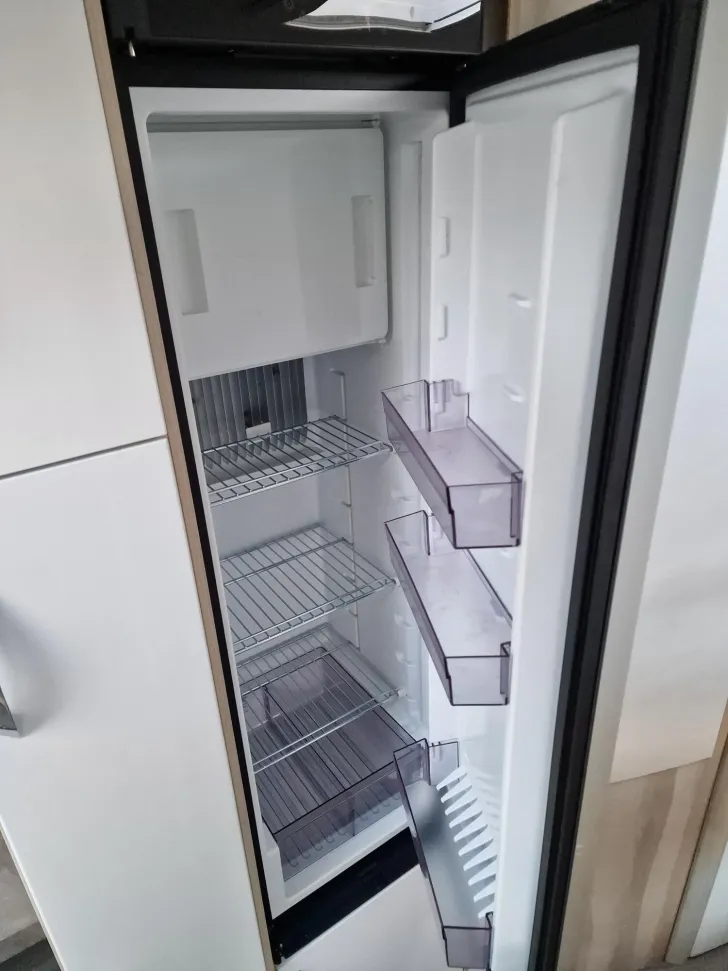 Fahrzeugbild Hobby De Luxe 545 KMF - stark reduziert/Vorzelt #11