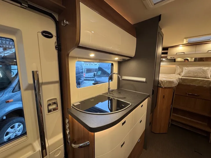 Fahrzeugbild Carthago C1-tourer T 143 KB-LE comfort 4.2t Autark Lithium & Solar #12