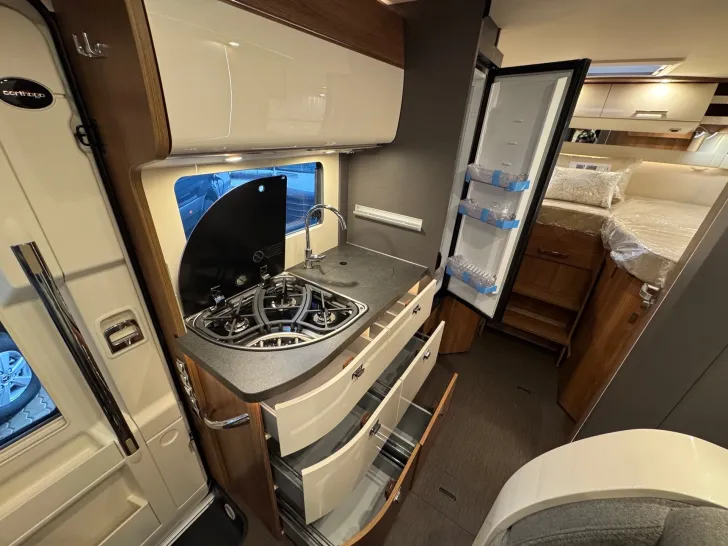 Fahrzeugbild Carthago C1-tourer T 143 KB-LE comfort 4.2t Autark Lithium & Solar #13