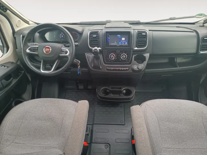 Fahrzeugbild Sunlight T 67 #8