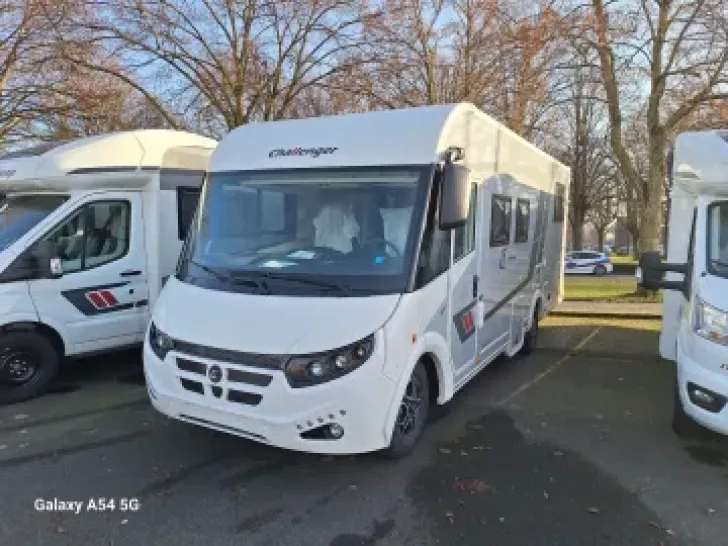 Fahrzeugbild Challenger Vollintegriert 3057 Graphite Edition Arctic+Hubbett #5