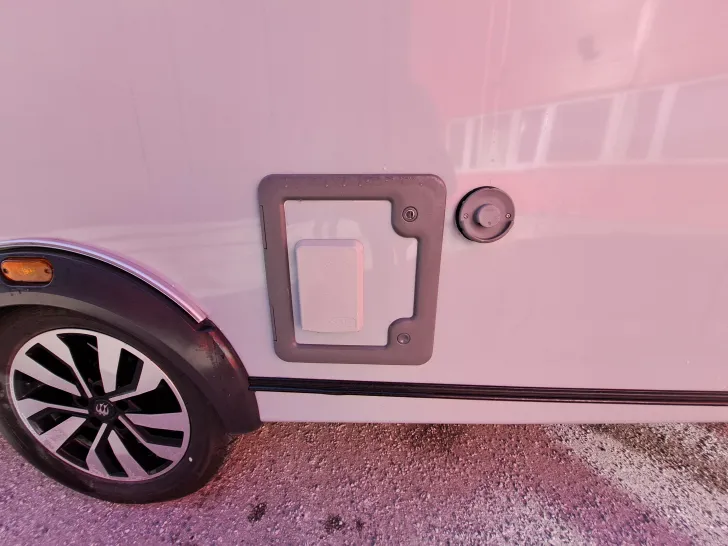 Fahrzeugbild Knaus Südwind 460 EU 60 Years #9