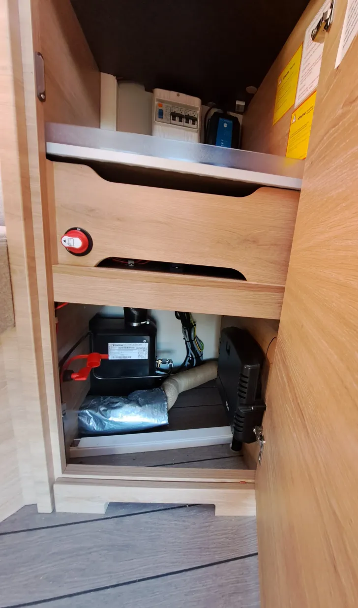 Fahrzeugbild Knaus Südwind 460 EU 60 Years #24