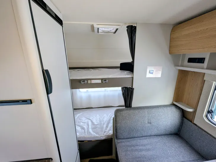 Fahrzeugbild Bürstner B66 480 TK 1,6 T AUFLASTUNG, ETAGENBETTEN #10