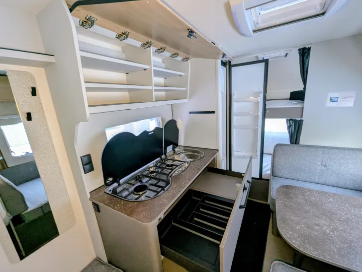 Fahrzeugbild Bürstner B66 480 TK 1,6 T AUFLASTUNG, ETAGENBETTEN #8