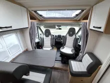 Sicht vorne-hinten Sunlight V 60 Adventure Edition