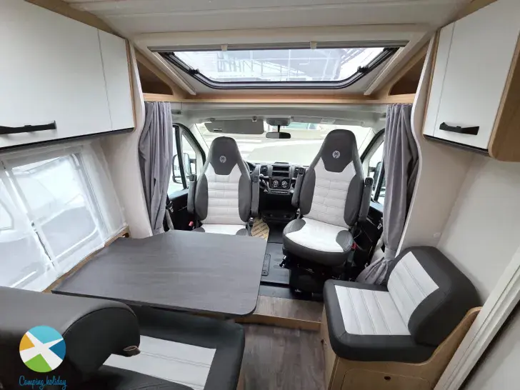 Sicht vorne-hinten Sunlight V 60 Adventure Edition