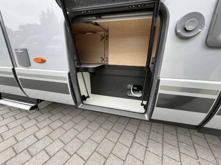 Fahrzeugbild Hymer B-MC I 580 -BlackLine- *Premium*Autarkie*Solar* #32