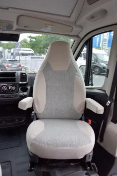 Bild 14 Carado CV600 pro+ *Aufstelldach*Schwenkbad*