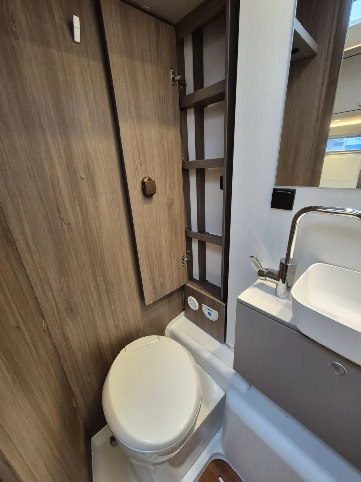 Fahrzeugbild Carado T338 pro+ *Automatik*Hubbett*Fahrradträger* #28