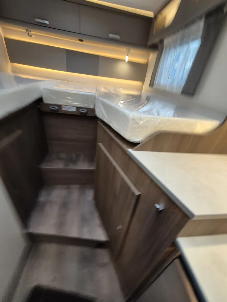 Fahrzeugbild Carado T338 pro+ *Automatik*Hubbett*Fahrradträger* #30