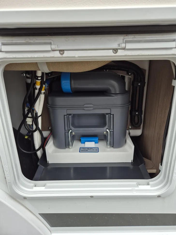 Fahrzeugbild Carado T338 pro+ *Automatik*Hubbett*Fahrradträger* #40