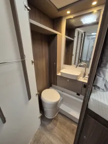 Fahrzeugbild Carado T447 pro+ *Hubbett*Markise*Safety-Paket* #25