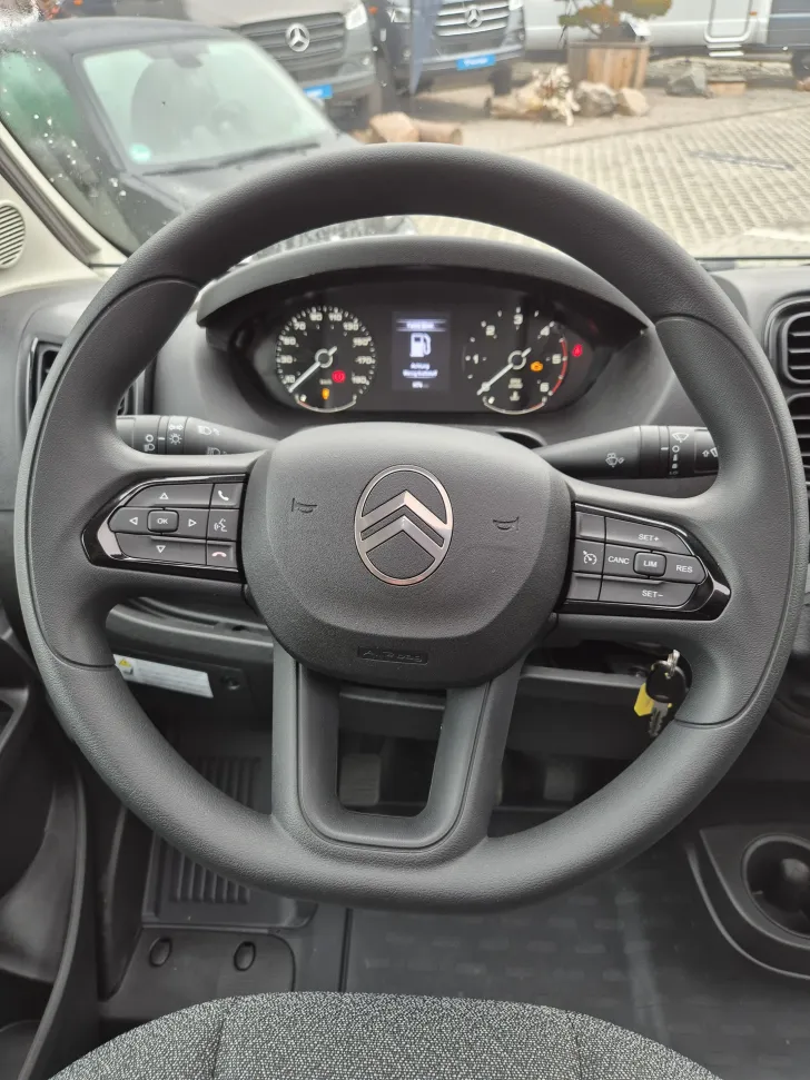 Fahrzeugbild Carado V337 *Markise*Fahrradträger* #10