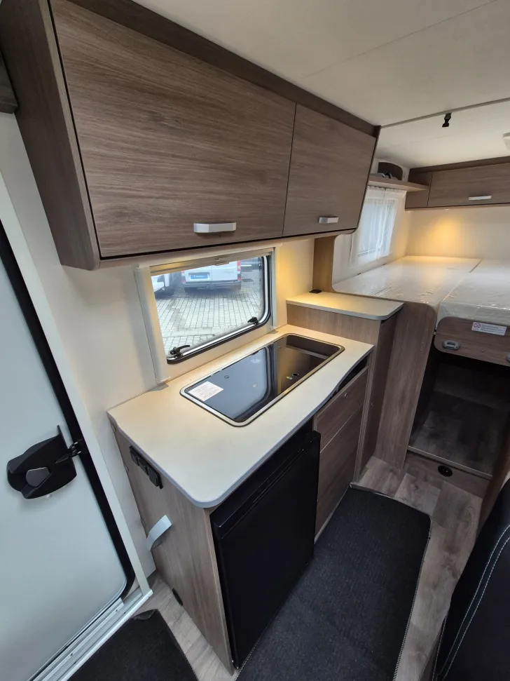 Fahrzeugbild Carado V337 *Markise*Fahrradträger* #19