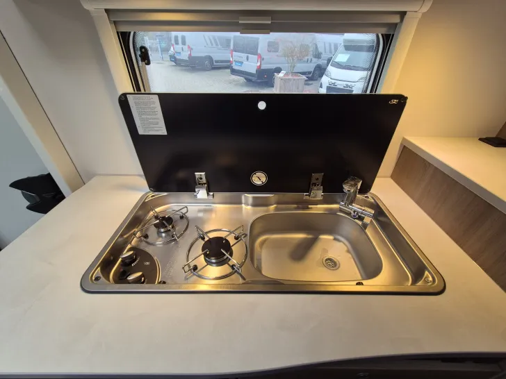 Fahrzeugbild Carado V337 *Markise*Fahrradträger* #21