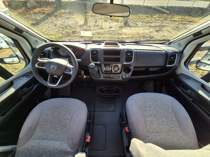 Fahrzeugbild Carado T447 pro+ *Hubbett*Bettumb.*Vorber.-Solar/RFK* #15