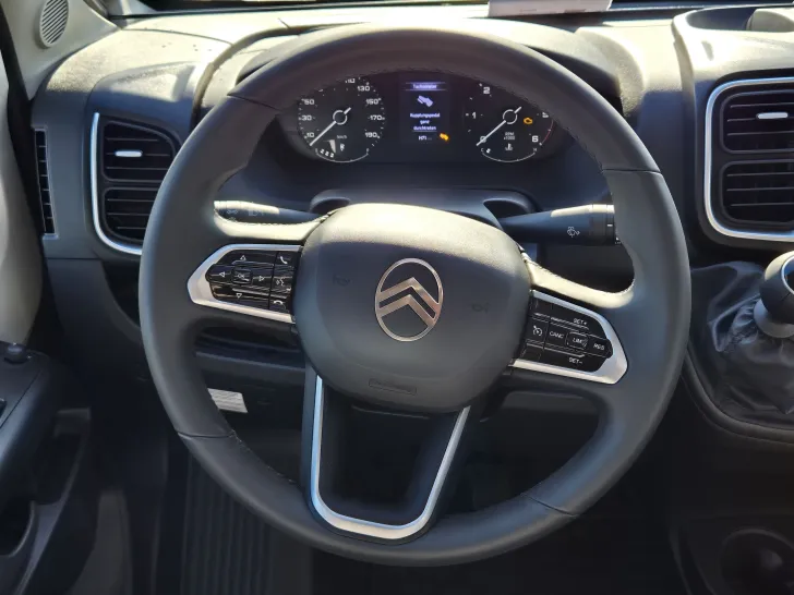 Fahrzeugbild Carado T447 pro+ *Hubbett*Bettumb.*Vorber.-Solar/RFK* #16