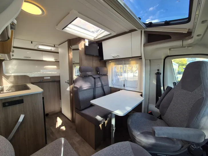 Fahrzeugbild Carado V132 pro+ *Bettenumbau*Safety*TV* #11