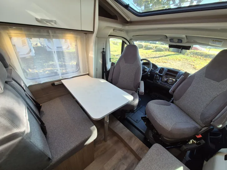 Fahrzeugbild Carado V132 pro+ *Bettenumbau*Safety*TV* #14