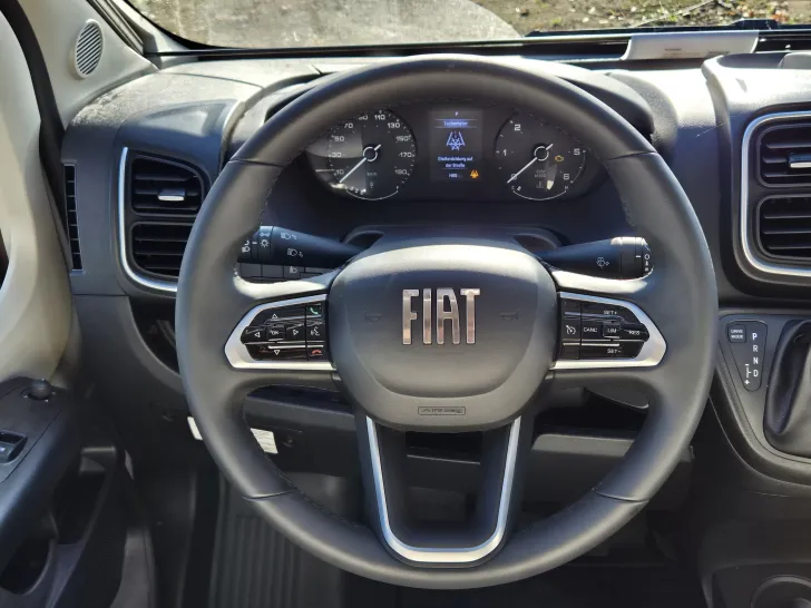 Fahrzeugbild Carado CV640 PRO+ Aufstelldach*Schwenkbad* #14