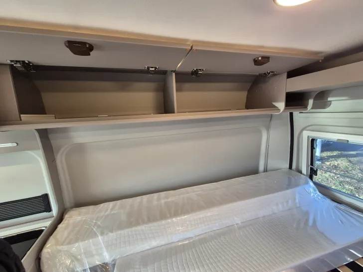 Fahrzeugbild Carado CV640 PRO+ Aufstelldach*Schwenkbad* #31