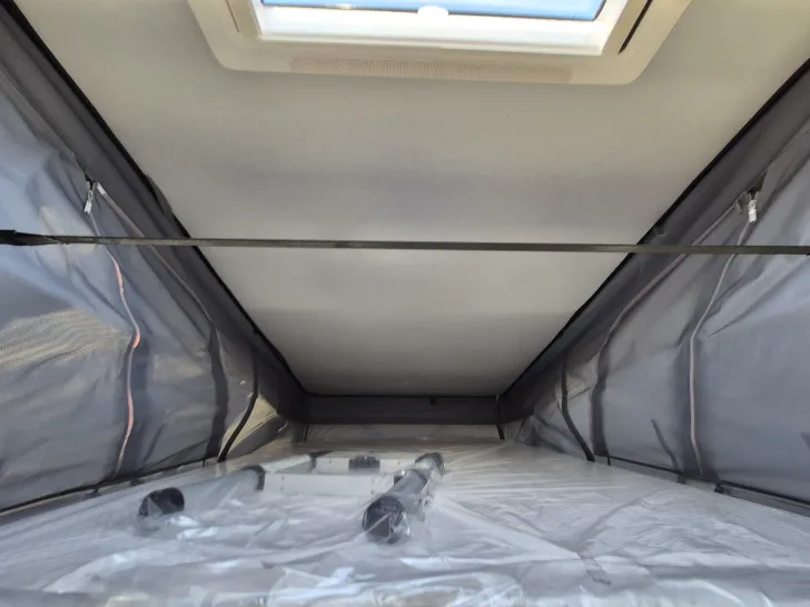 Fahrzeugbild Carado CV640 PRO+ Aufstelldach*Schwenkbad* #35