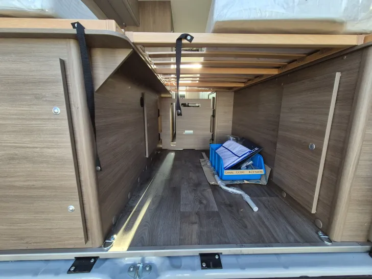 Fahrzeugbild Carado CV640 PRO+ Aufstelldach*Schwenkbad* #38