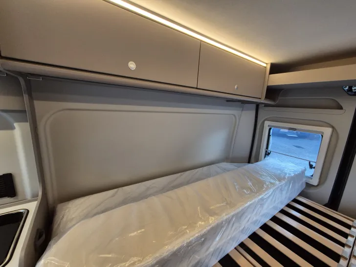 Fahrzeugbild Carado CV640 PRO+ Aufstelldach*Schwenkbad* #28