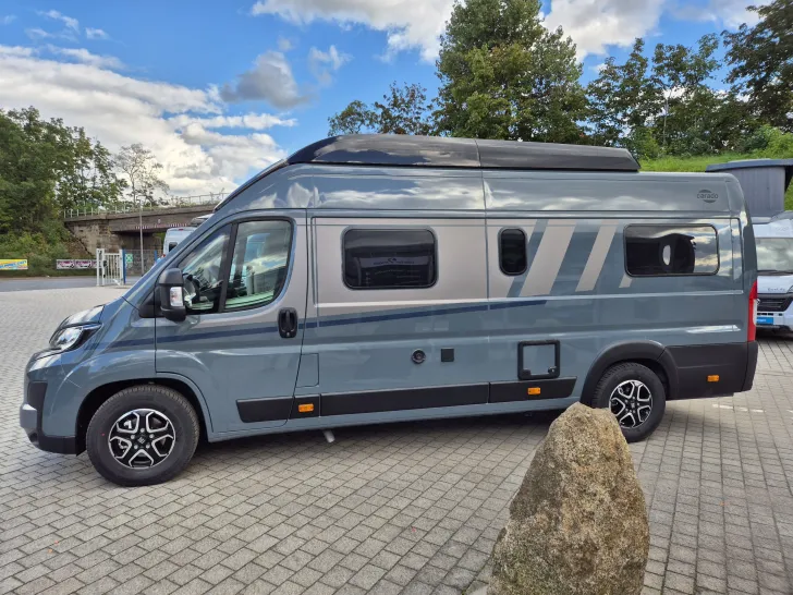 Fahrzeugbild Carado CV640 PRO+ Aufstelldach*Schwenkbad* #35