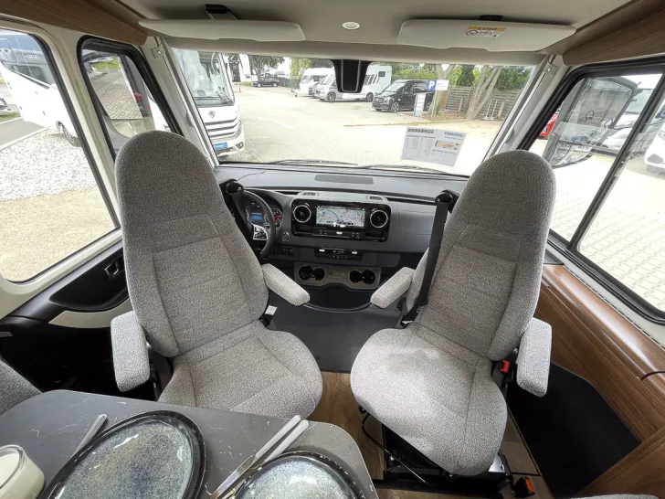 Fahrzeugbild Hymer B-MC I 600 WhiteLine *5.Sitzpl.*Solar*Dachklima #20