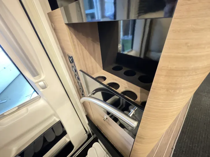 Fahrzeugbild Concorde CRUISER 891LR Diamond Series - 6 Schlafpl. #13