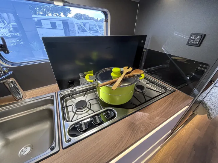 Fahrzeugbild Knaus AZUR 500 EU *Markise*DuoControl* #19