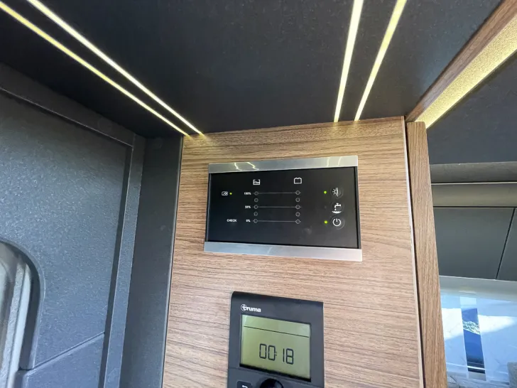 Fahrzeugbild Knaus AZUR 500 EU *Markise*DuoControl* #44