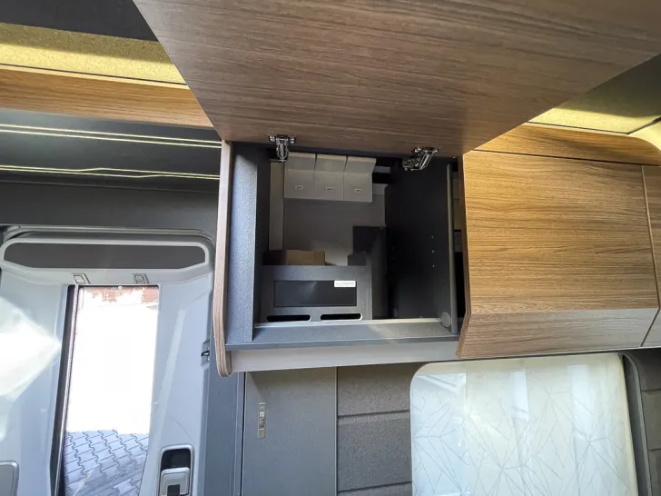 Fahrzeugbild Knaus AZUR 500 EU *Markise*DuoControl* #46