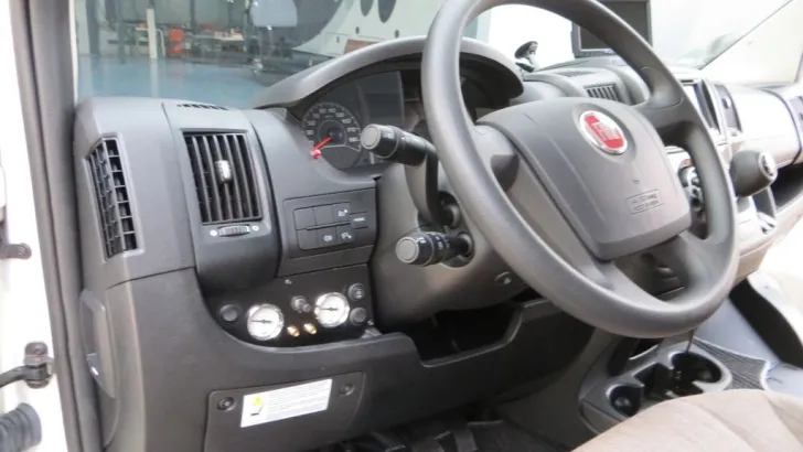 Fahrzeugbild Bürstner Lyseo T 744 Sehr gepflegt #4